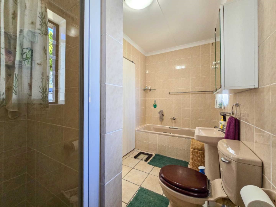 4 Bedroom Property for Sale in Stilbaai Wes Western Cape